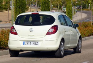 Opel Corsa 1.3 CDTi Ecoflex C'Mon (trasera)