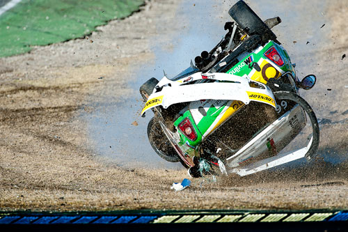 Accidente espectacular de Antonio Ricciardi en la Mini Challenge (Jarama) sec 1