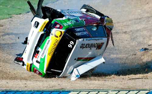 Accidente espectacular de Antonio Ricciardi en la Mini Challenge (Jarama) sec 2