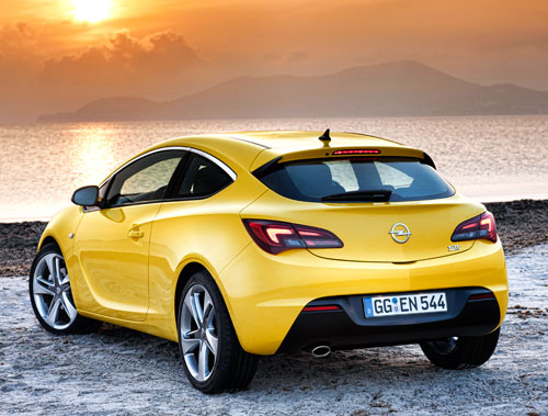 Opel Astra GTC (trasera)