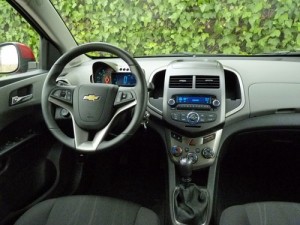 Chevrolet Aveo 1.6 LTZ (interior)