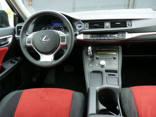 Lexus CT 200h Hybrid Drive (interior)