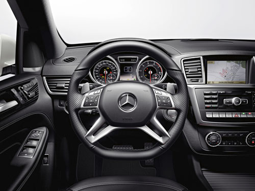 Mercedes-Benz ML 63 AMG (interior)