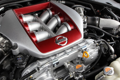 Nissan GT-R 2012 (motor)