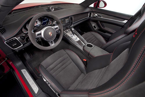 Porsche Panamera GTS (interior)