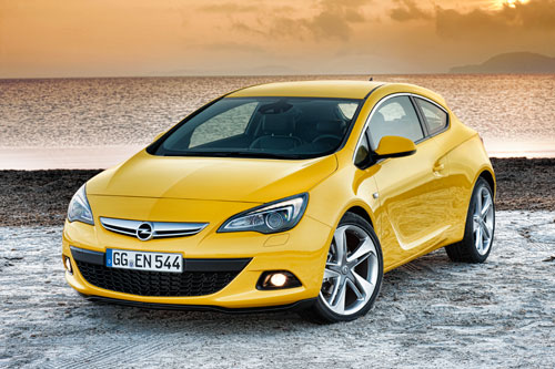 Opel Astra GTC (frontal 2)