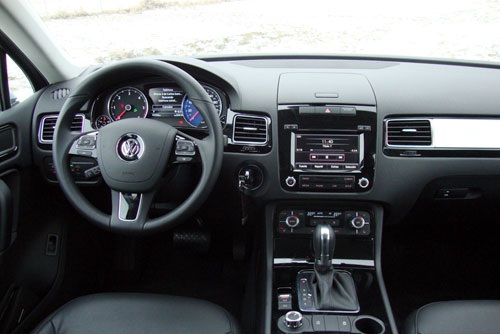 Volkswagen Touareg 3.0 V6 TDI Premium (interior)