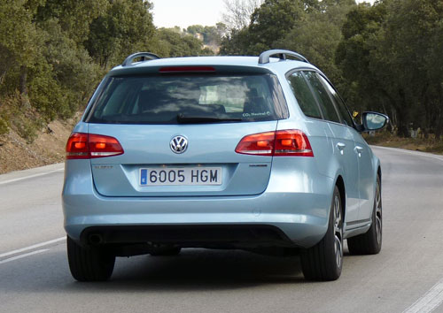 Volkswagen Passat Bluemotion TDI 105 CV (trasera)