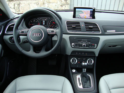 Audi Q3 2.0 TDI S Tronic Quattro Ambiente (interior)