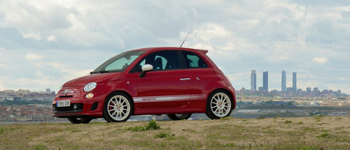 Abarth 500 Esseessee (frontal-lateral)