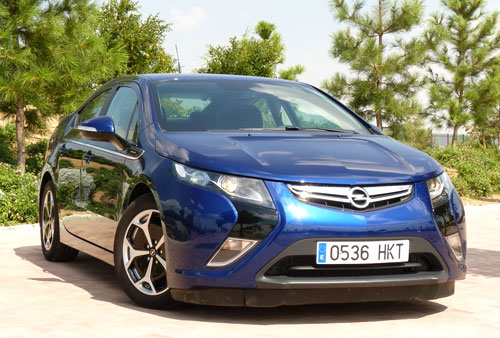 Opel Ampera (frontal)