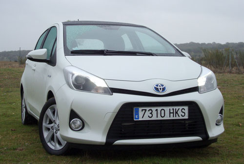 Toyota Yaris Híbrido (frontal)