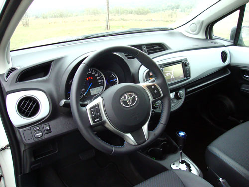 Toyota Yaris Híbrido (interior)